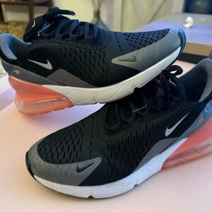 Nike 270– Youth 6